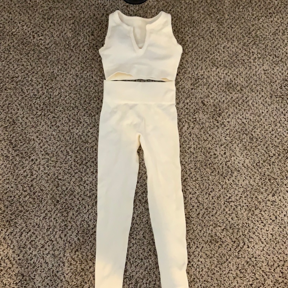 Amazon yoga outfit